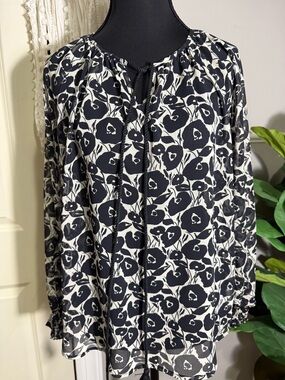 CAbi Black and White Floral Long Sleeve sheer Peasant Blouse